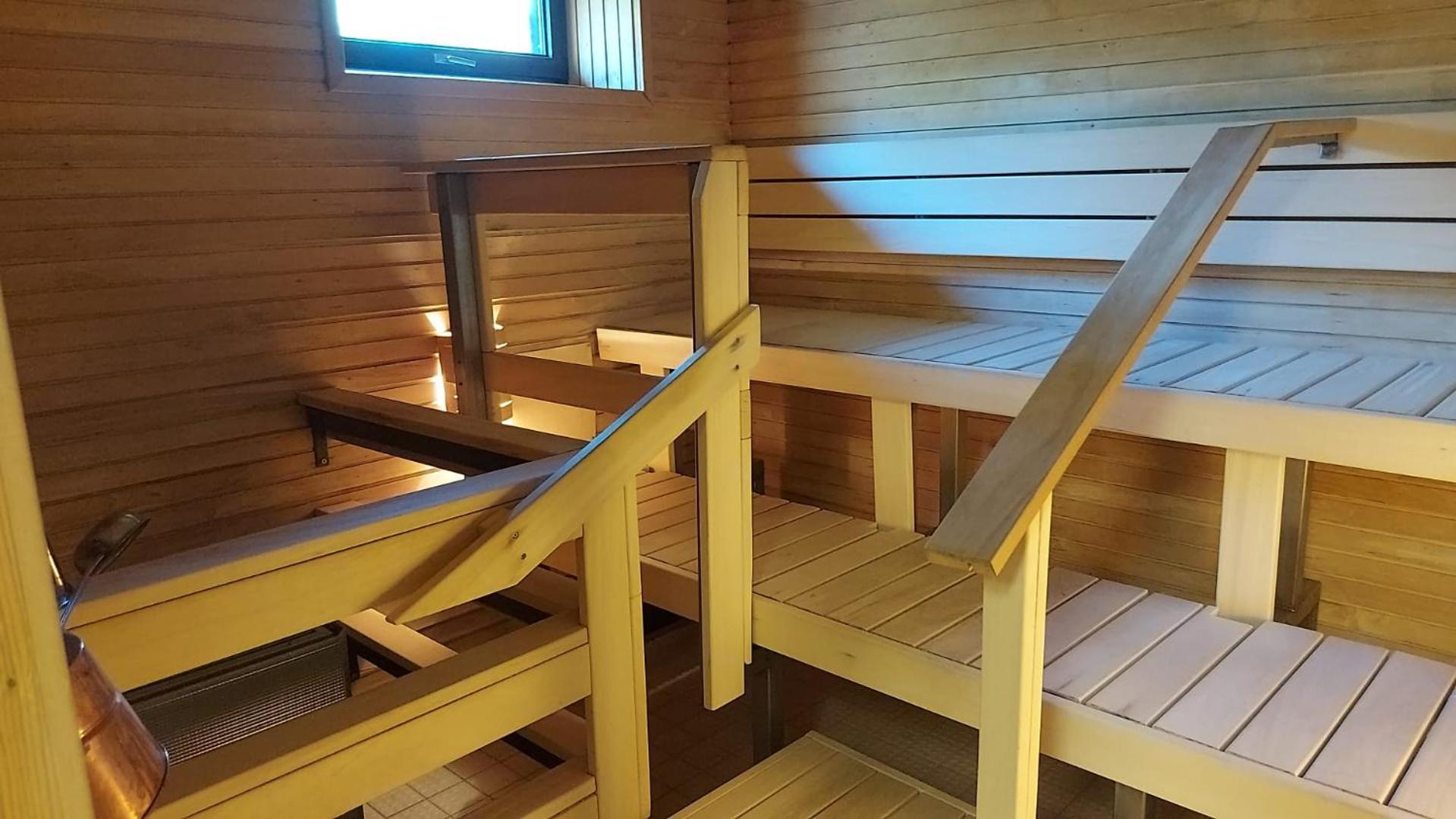 Albergue Majoitus Fox Kuopio Exterior foto