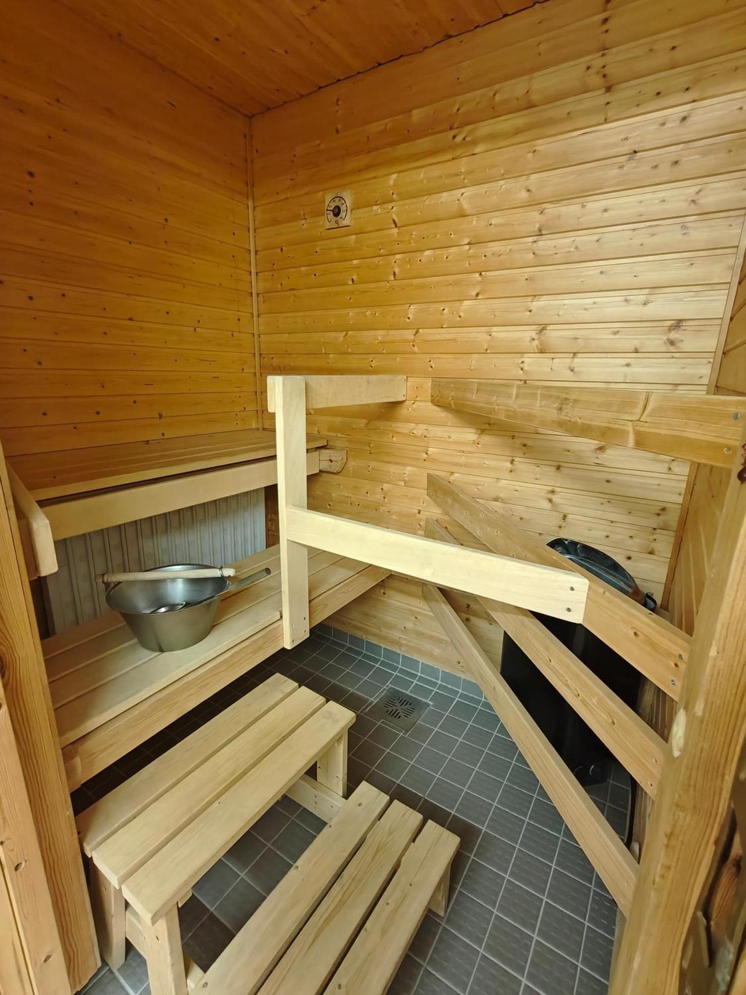 Albergue Majoitus Fox Kuopio Exterior foto